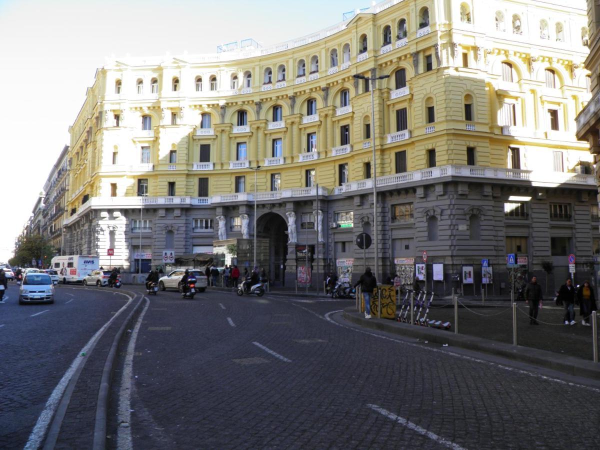 La Stanza Grande Della Luna D'Irene Naples Exterior photo